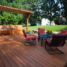 How Long Does Deck Stain Last? Oil vs. Water-Based Lifespan