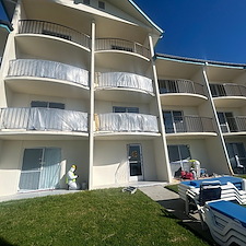 Exterior-Painting-Pismo-Beach-Landmark-Hotel 3